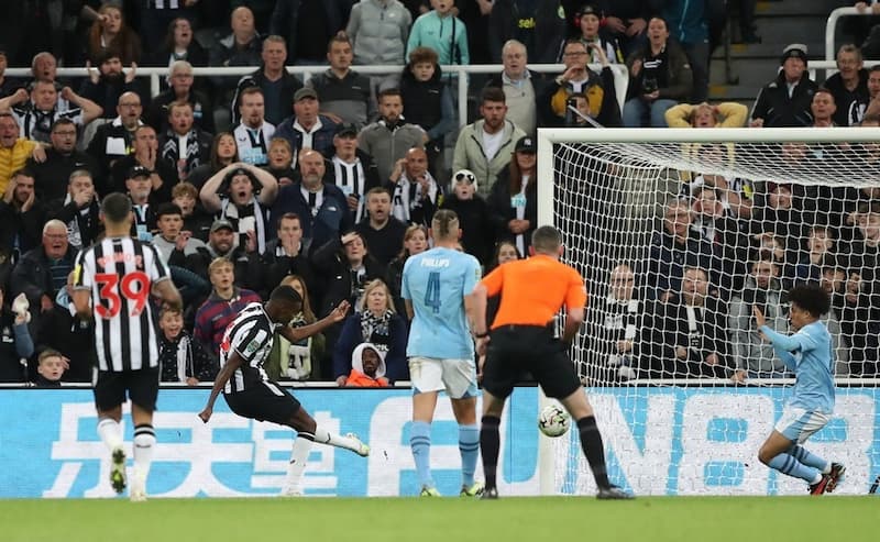 Man City thua cay đắng Newcastle với tỷ số 0 - 1 league cup 
