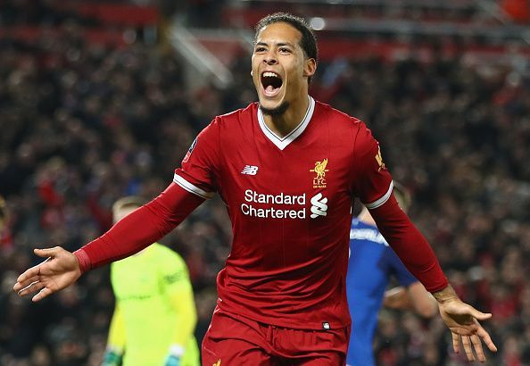 Virgil van Dijk, một trong những trung vệ xuất sắc nhất trong lịch sử bóng đá
