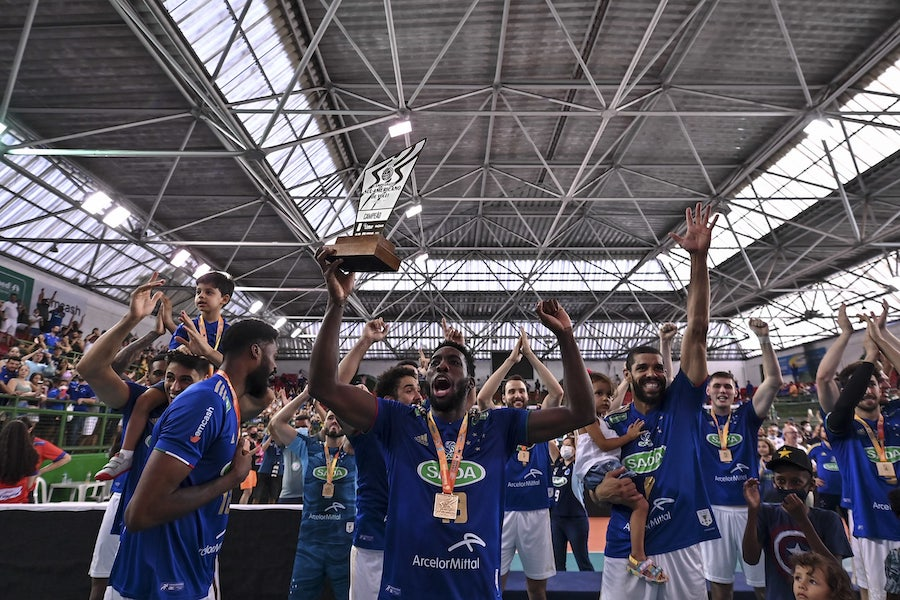CLB bóng đá Cruzeiro đứng đầu danh sách với 6 lần vô địch 
