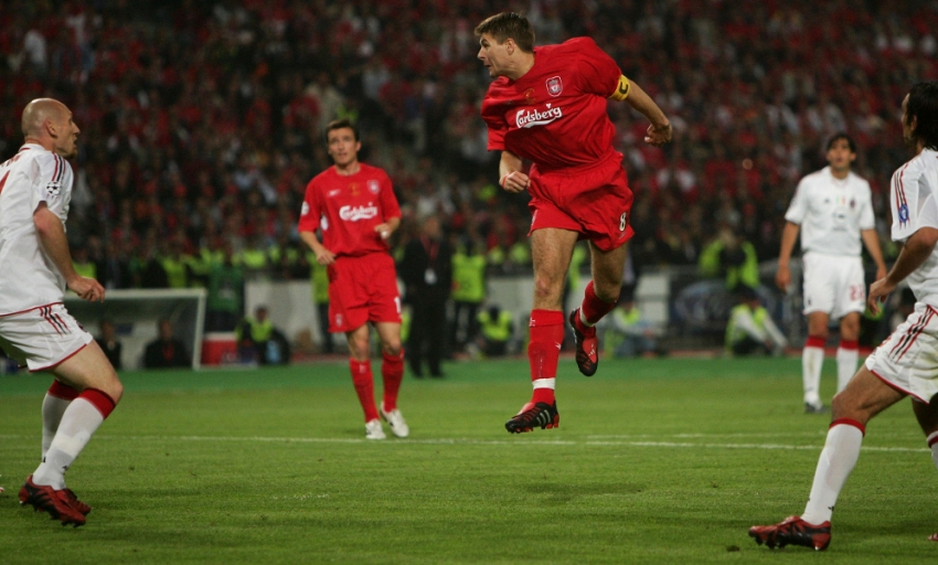 Liverpool vs AC Milan năm 2005 cũng cực kỳ đáng nhớ 
